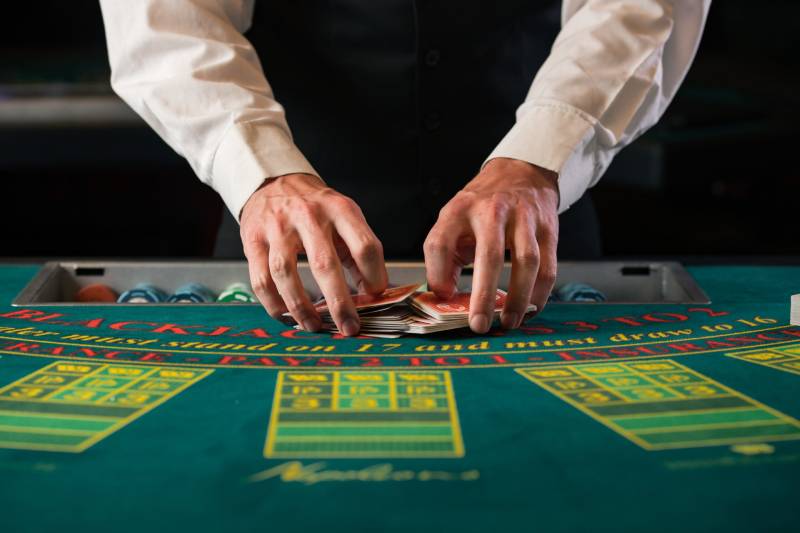 Khám Phá Luật Chơi Blackjack Và Cách Chơi Hiệu Quả 3 Bắt đầu ván chơi