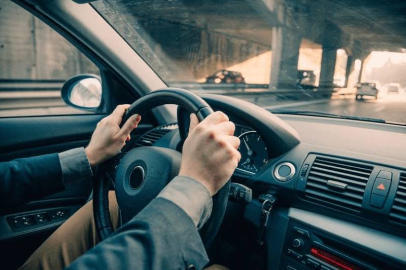 Mơ Thấy Xe Ô Tô Đánh Con Gì? Lý Thuyết Đến Thực Tiễn 3 Mơ thấy lái xe ô tô